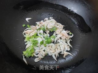 虾皮炒辣椒末的做法步骤：4