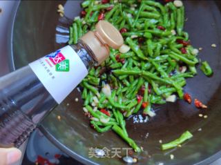 干煸豆角的做法步骤：6