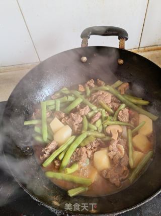 蔬菜烧牛肉的做法步骤：8