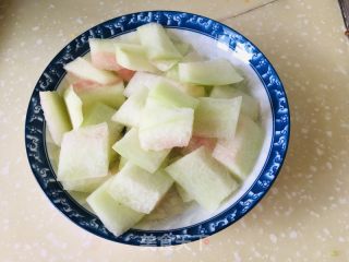 炒西瓜皮的做法步骤：1