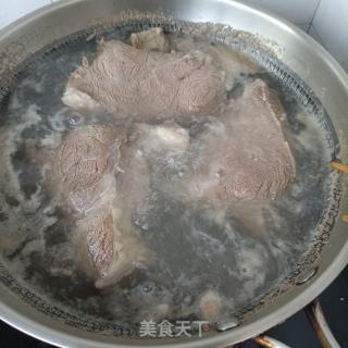 清炖驴肉的做法步骤：2