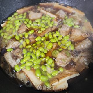 香干毛豆烧胁排的做法步骤：7