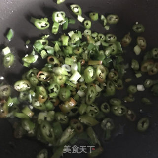 青椒炒牛肉火腿的做法步骤：4