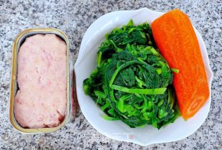 午餐肉小白菜苗胡萝卜疙瘩汤的做法步骤：5