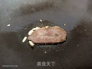 煎牛肉排的做法步骤：4
