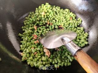 外婆菜炒长豆角的做法步骤：4