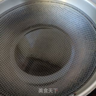 木耳鸡蛋韭苔盒子的做法步骤：6