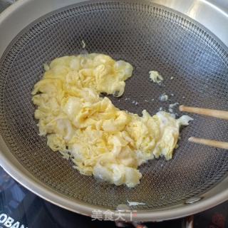 木耳鸡蛋韭苔盒子的做法步骤：7