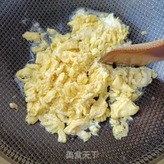 木耳鸡蛋韭苔盒子的做法步骤：8