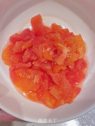 花费10????丨上班美味便当洋葱炒牛肉白灼娃娃菜西红柿炒蛋的做法步骤：1