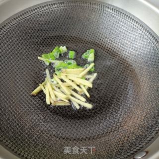 老黄瓜炒明虾的做法步骤：8