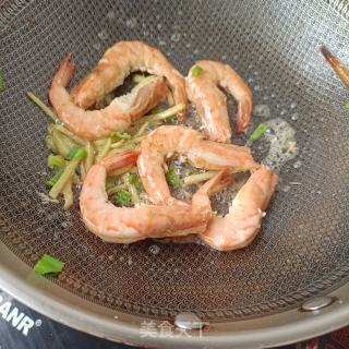 老黄瓜炒明虾的做法步骤：11