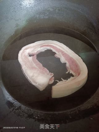 竹笋炒肉的做法步骤：1
