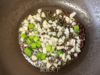 芹菜双椒毛肚的做法步骤：7