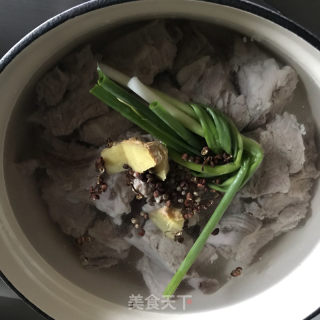 清炖排骨胡萝卜的做法步骤：5