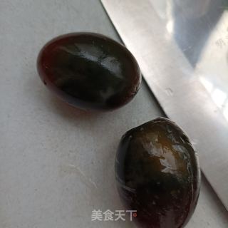 烧椒拌皮蛋的做法步骤：1