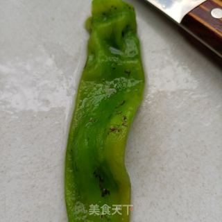 烧椒拌皮蛋的做法步骤：7