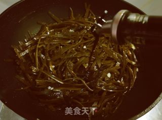 蒜香海带的做法步骤：5