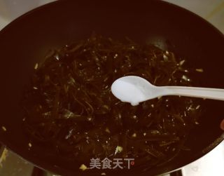 蒜香海带的做法步骤：8