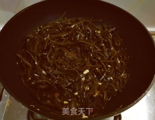 蒜香海带的做法步骤：10