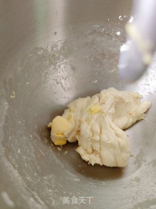 榴莲芝士披萨的做法步骤：2