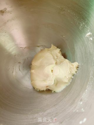 榴莲芝士披萨的做法步骤：3