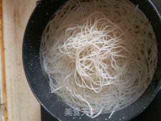 牛肉青椒米粉的做法步骤：3