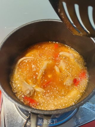 泡椒魔芋烧鸭爪的做法步骤：2