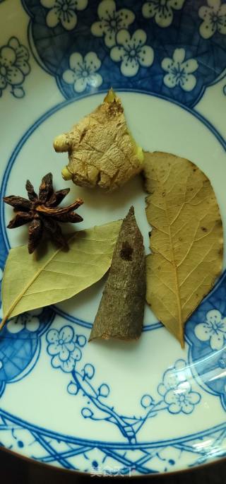 酱香牛肋排骨的做法步骤：1
