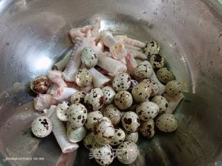 卤鸡爪鹌鹑蛋的做法步骤：2