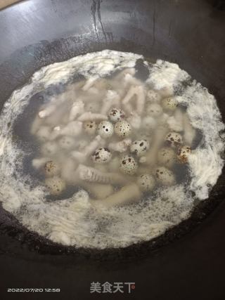 卤鸡爪鹌鹑蛋的做法步骤：4