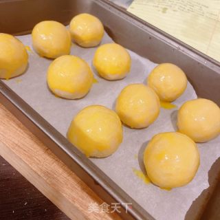 蛋黄酥的做法步骤：23