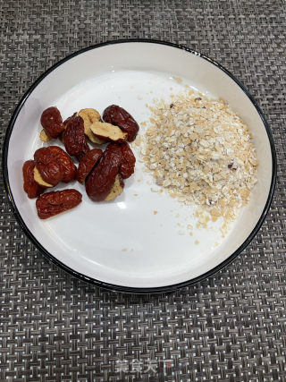 红枣燕麦奶的做法步骤：1