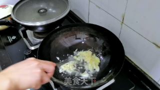 青椒炒鸡蛋的做法步骤：1