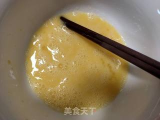 牛奶鸡蛋布丁（非烤箱版超级简单）的做法步骤：2