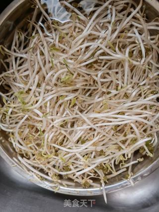 水煮牛肉的做法步骤：1