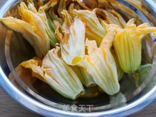 南瓜花天妇罗的做法步骤：10