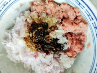 牛肉洋葱馅饼的做法步骤：5