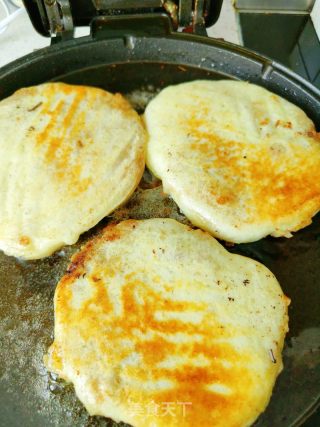 牛肉洋葱馅饼的做法步骤：17