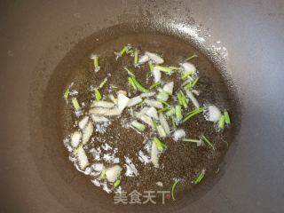 鸡毛菜南瓜面片的做法步骤：3
