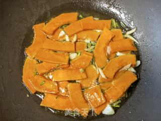 鸡毛菜南瓜面片的做法步骤：5