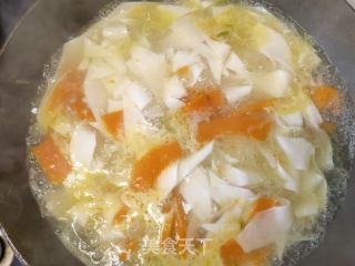 鸡毛菜南瓜面片的做法步骤：10