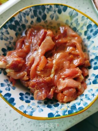 辣椒炒肉的做法步骤：4