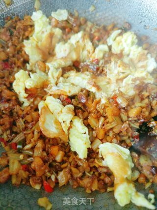 辣菜梗炒鸡蛋的做法步骤：12