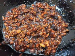 鸡蛋肉丁香菇酱的做法步骤：18
