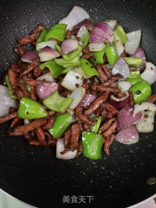 青椒炒牛肉小串的做法步骤：9