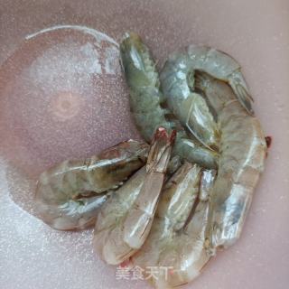 白萝卜粉丝炖虾的做法步骤：2