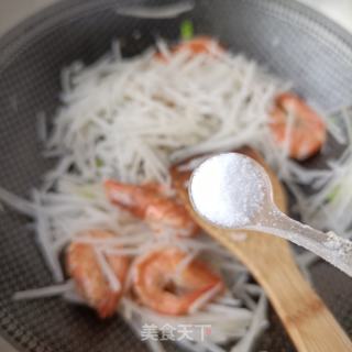 白萝卜粉丝炖虾的做法步骤：8