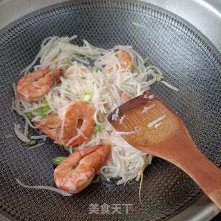 白萝卜粉丝炖虾的做法步骤：9