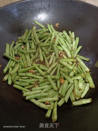 蒜香豆角的做法步骤：5